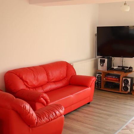 Upstairs Residence Târgu Jiu 외부 사진