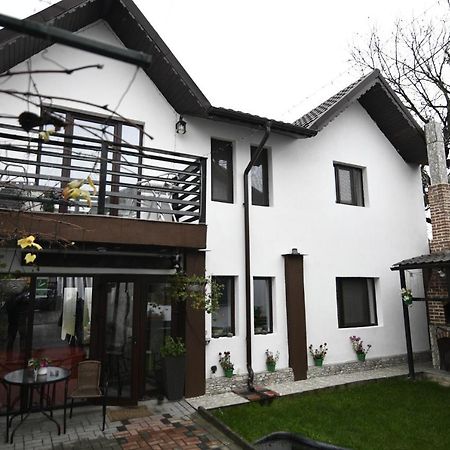 Upstairs Residence Târgu Jiu 외부 사진