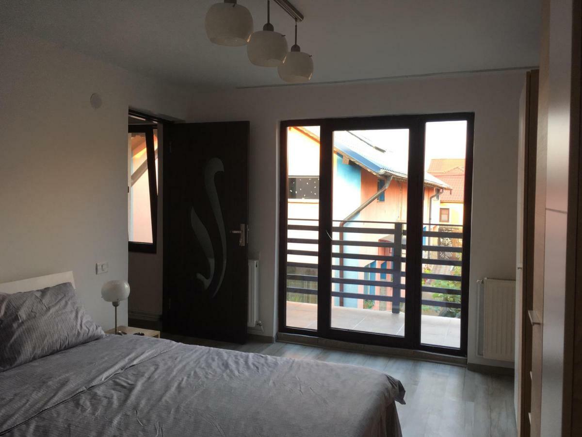 Upstairs Residence Târgu Jiu 외부 사진