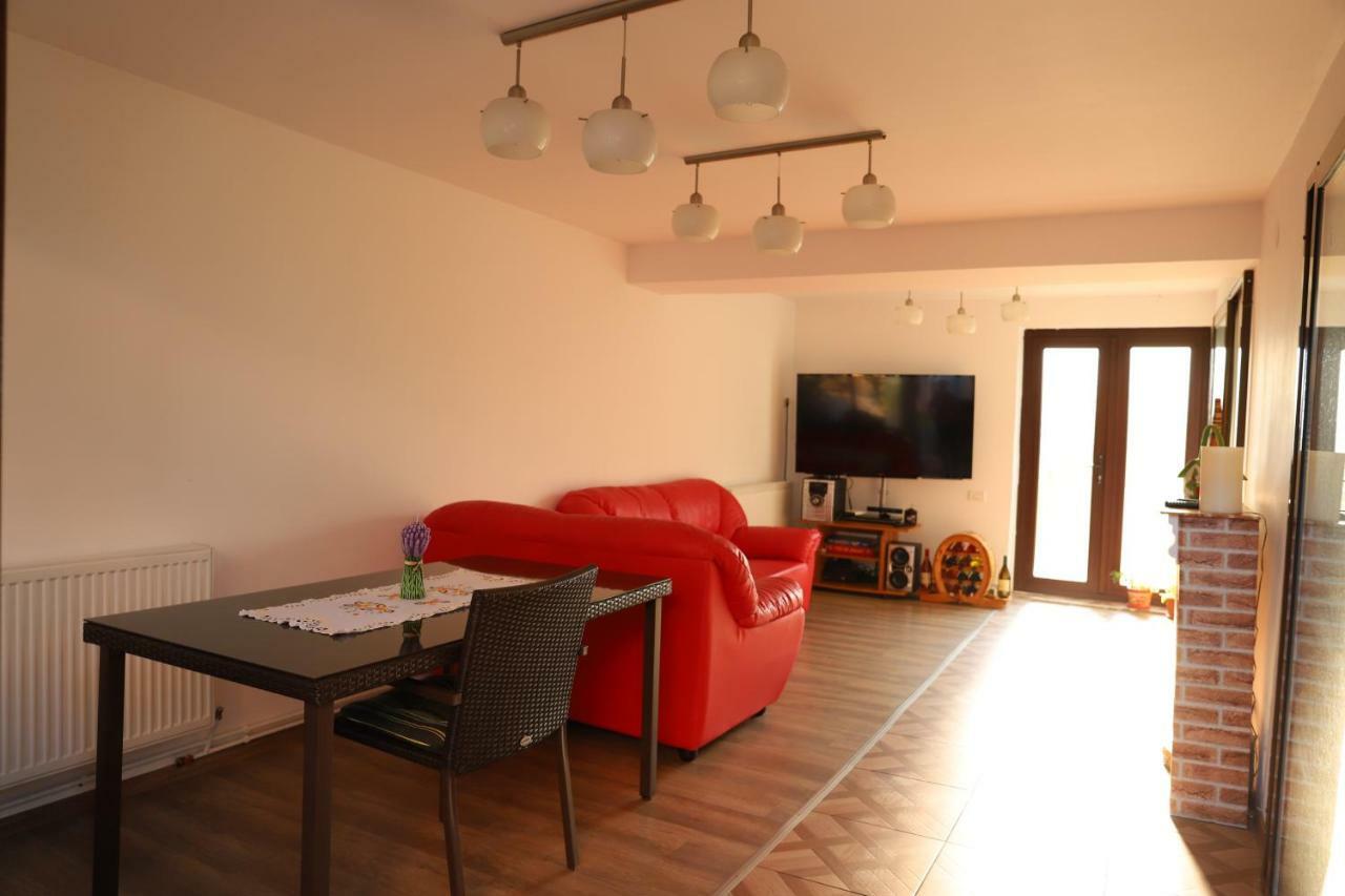 Upstairs Residence Târgu Jiu 외부 사진