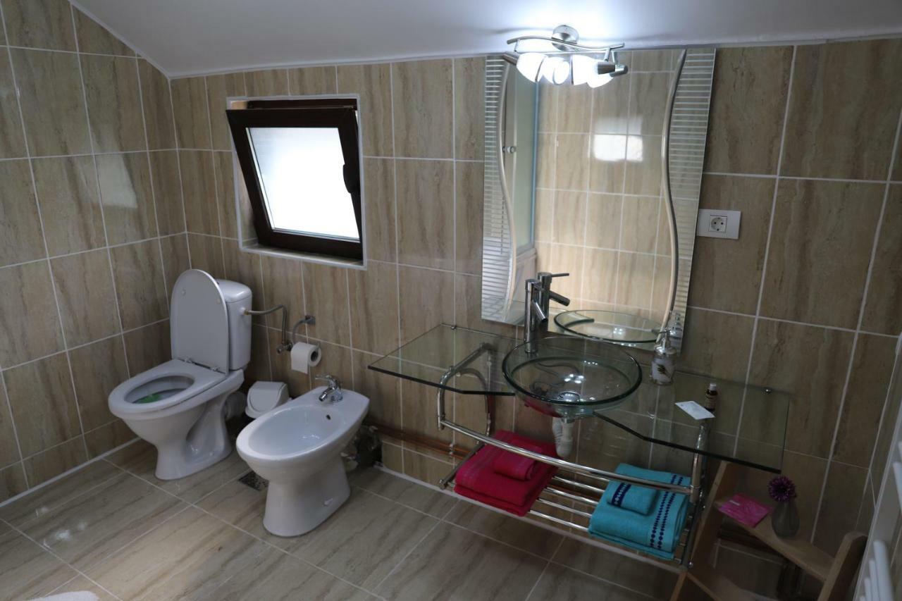 Upstairs Residence Târgu Jiu 외부 사진