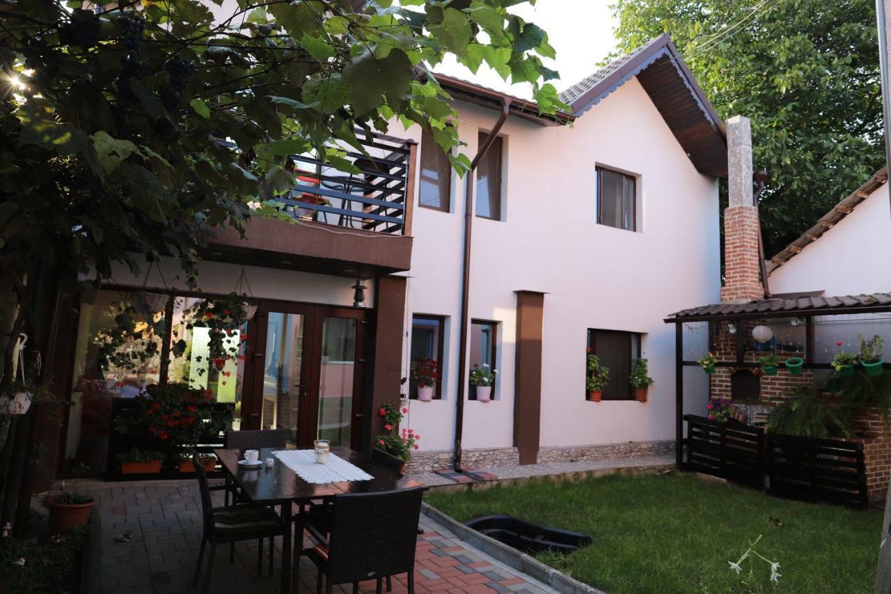Upstairs Residence Târgu Jiu 외부 사진