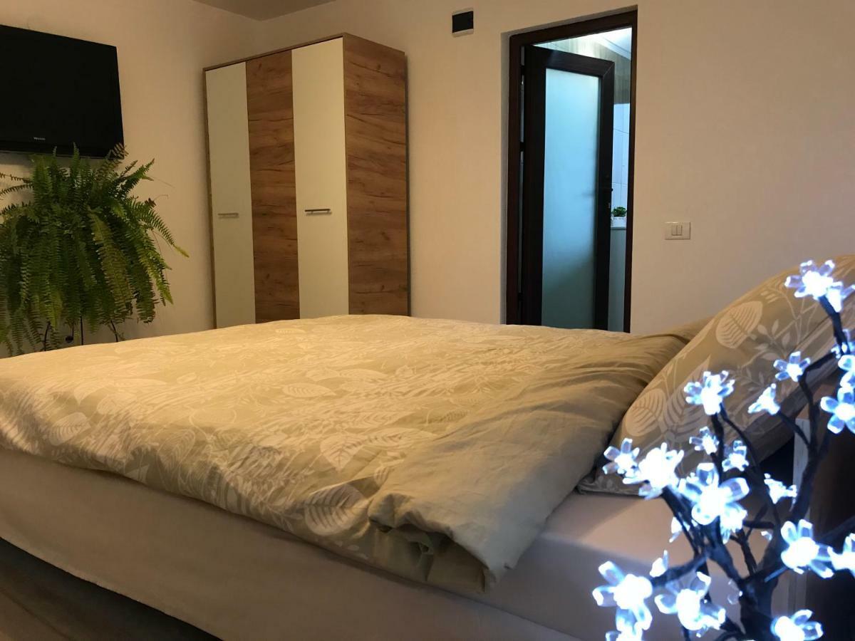 Upstairs Residence Târgu Jiu 외부 사진