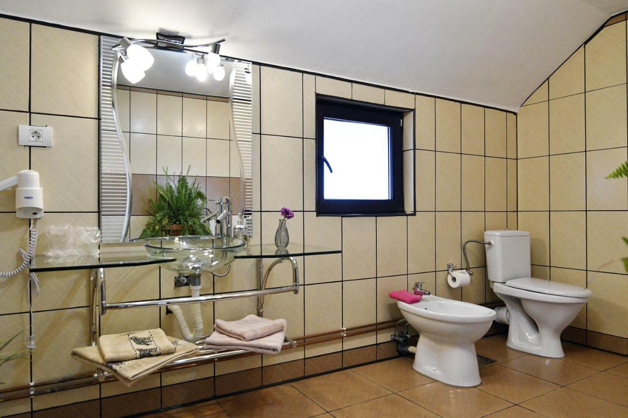 Upstairs Residence Târgu Jiu 외부 사진