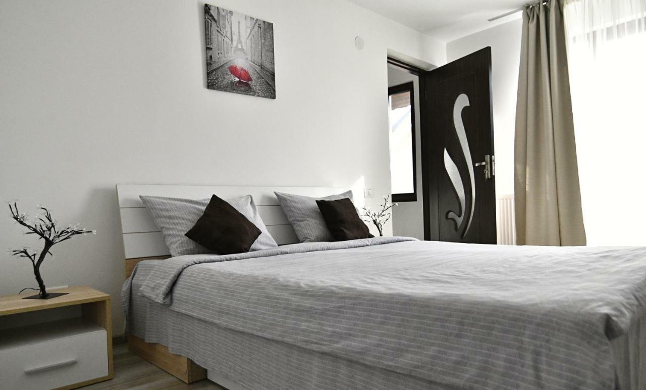 Upstairs Residence Târgu Jiu 외부 사진