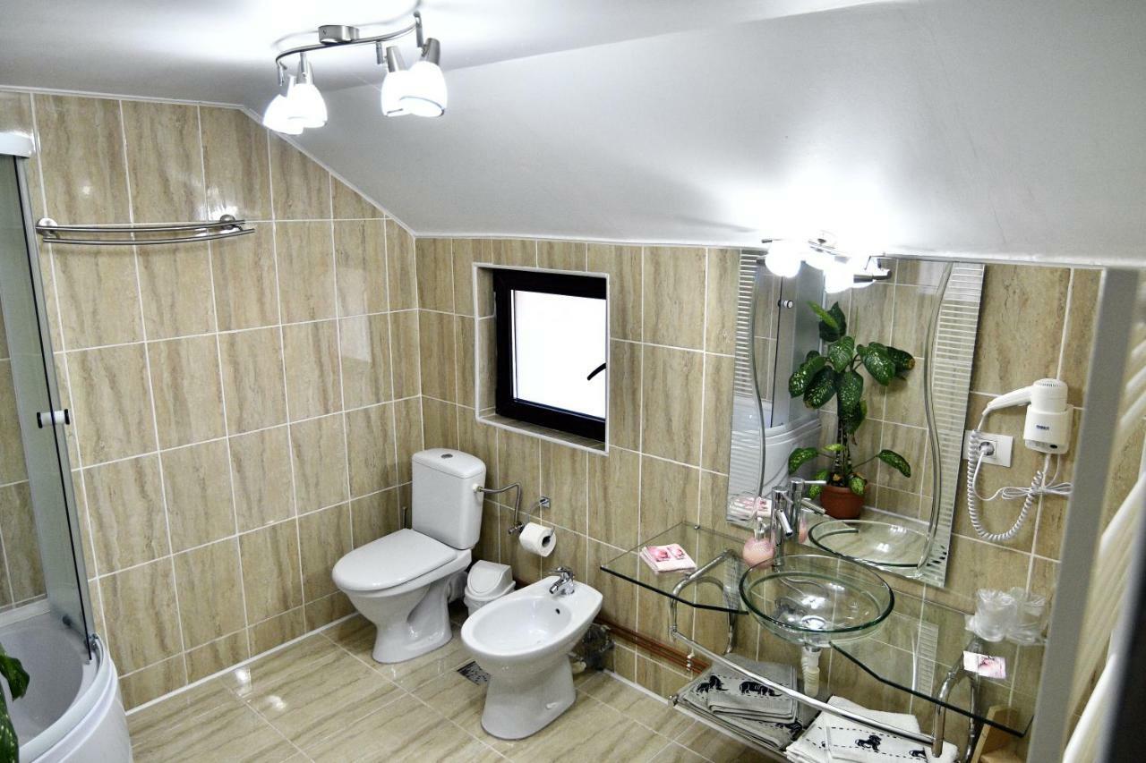 Upstairs Residence Târgu Jiu 외부 사진