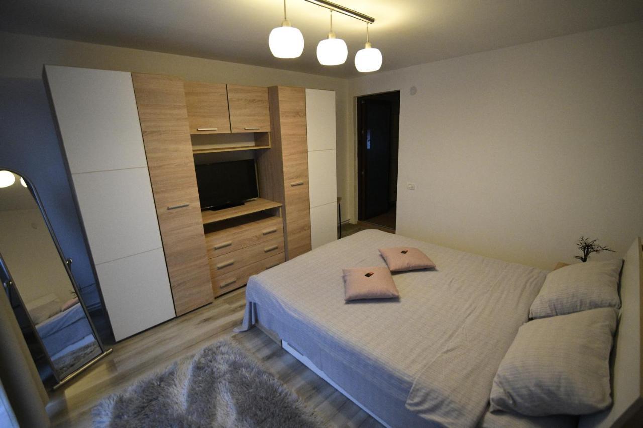 Upstairs Residence Târgu Jiu 외부 사진
