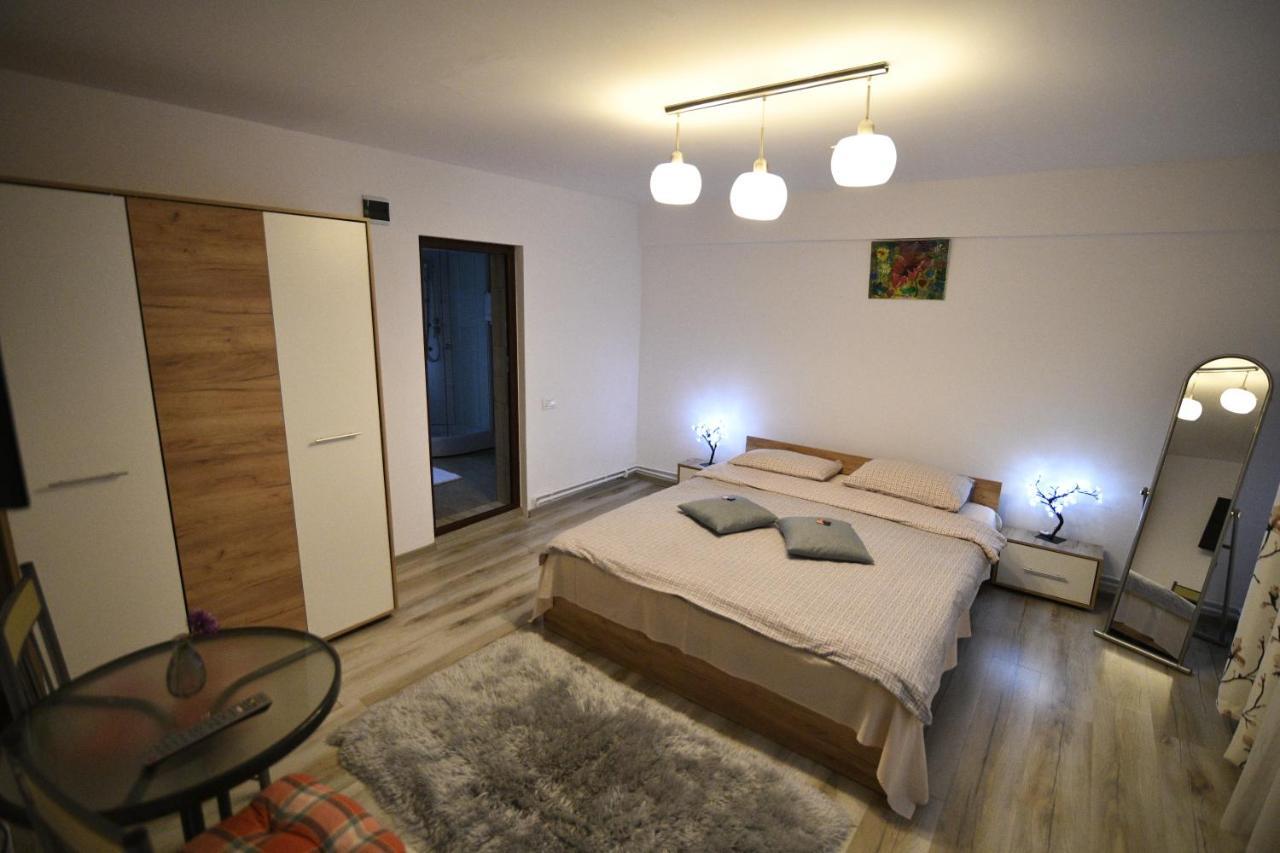 Upstairs Residence Târgu Jiu 외부 사진