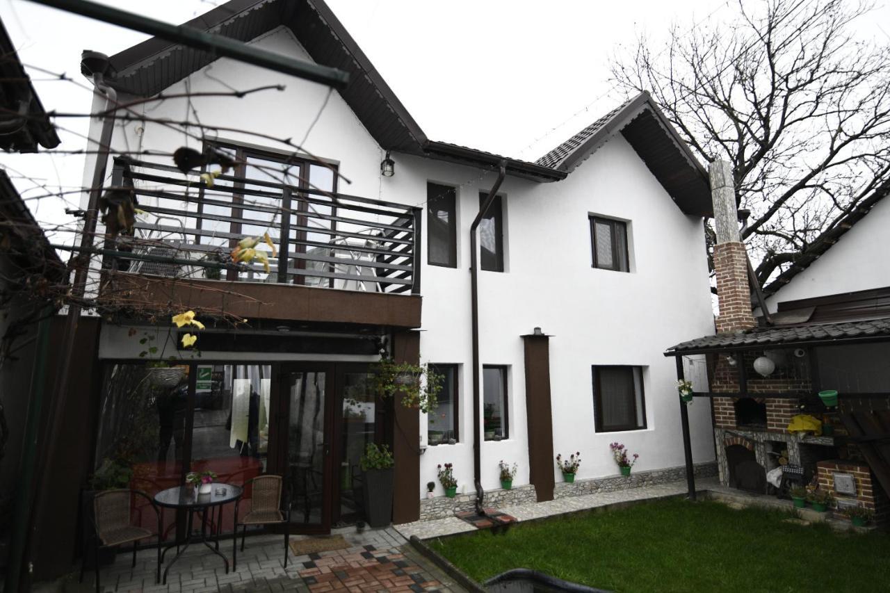 Upstairs Residence Târgu Jiu 외부 사진